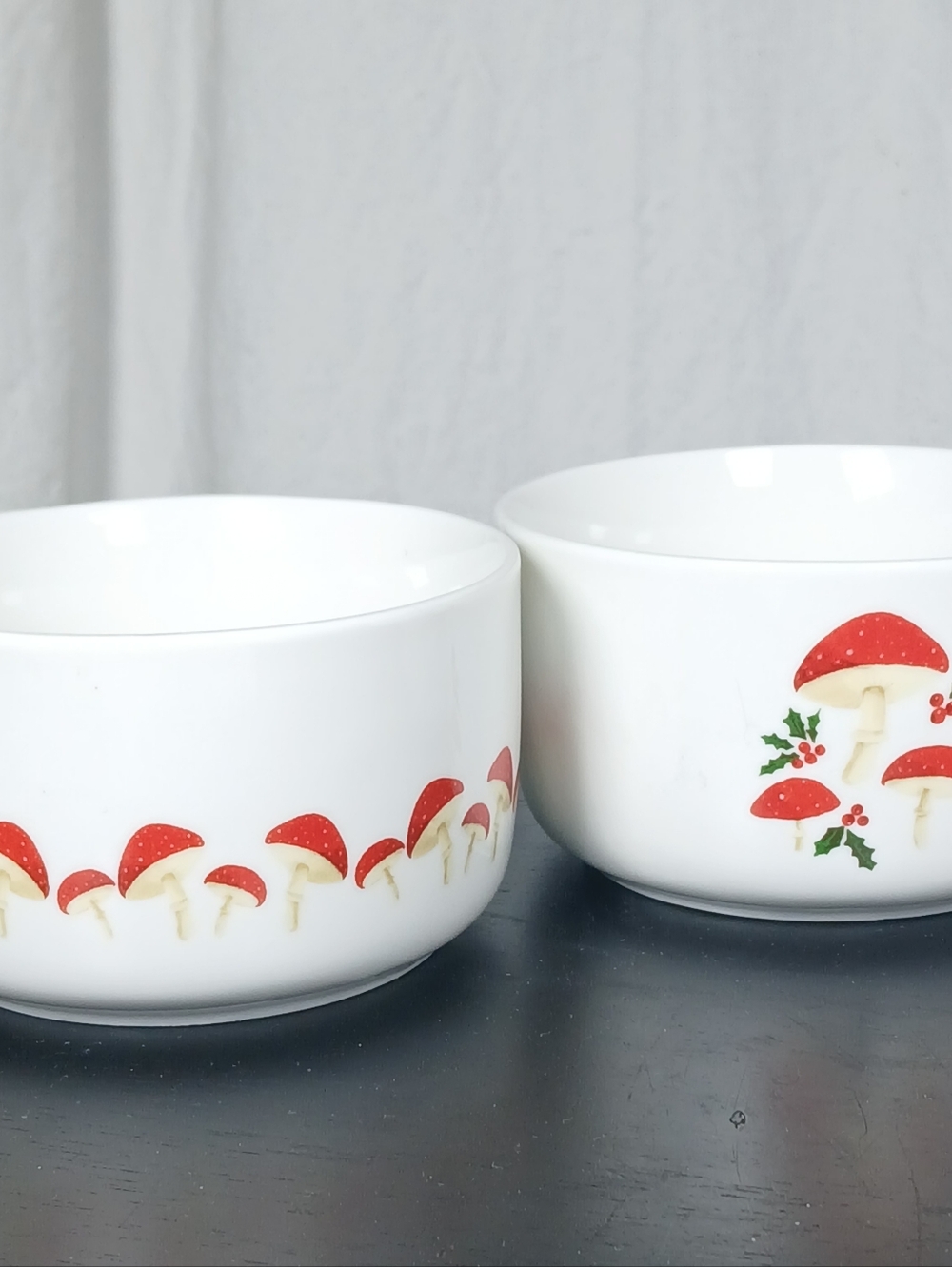 Set of 4 The BAKE SHOP Mushroom and Holly White Ceramic Ramekins Home Baking